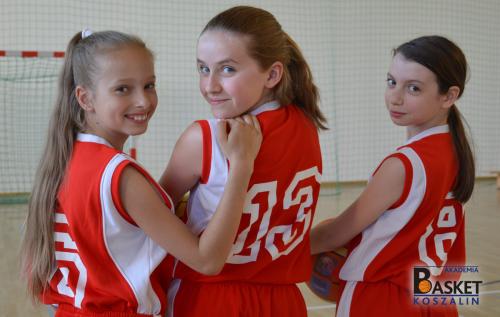 basket girls 32